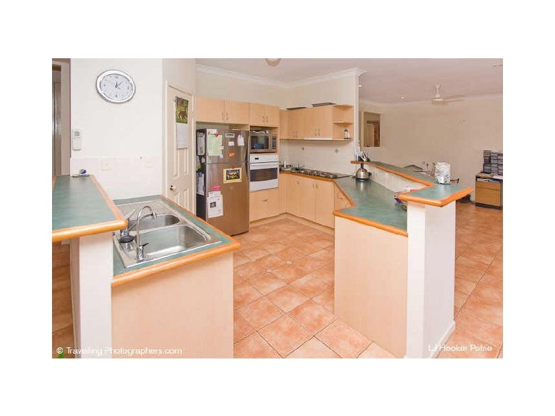 16 Turnbull Ct, Petrie QLD 4502