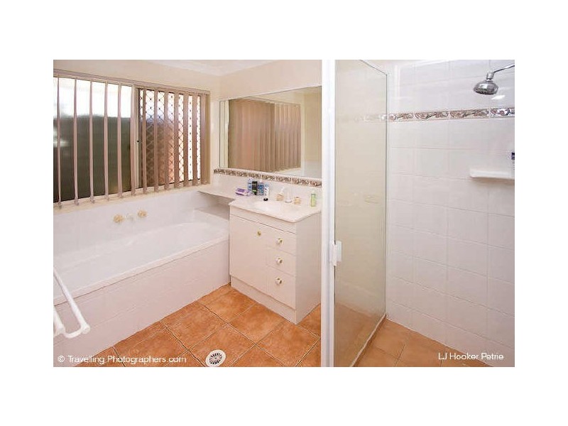 16 Turnbull Ct, Petrie QLD 4502