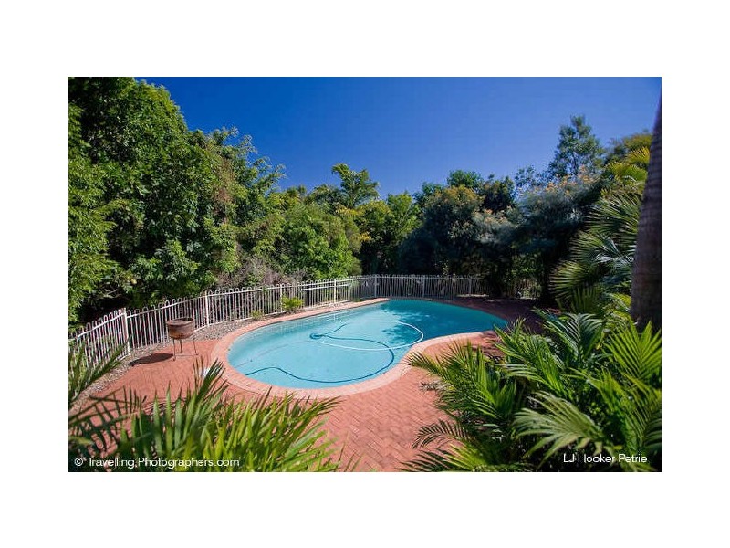 16 Turnbull Ct, Petrie QLD 4502