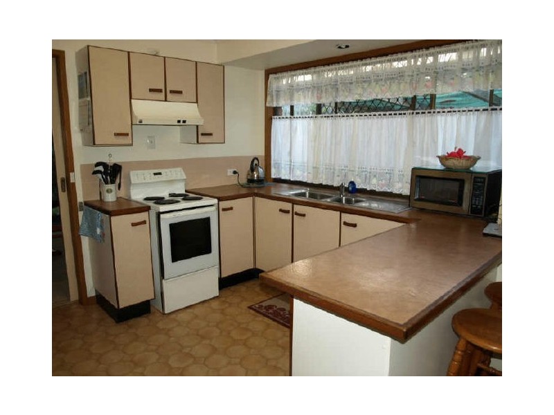 22 Eucumbene Dr, Petrie QLD 4502