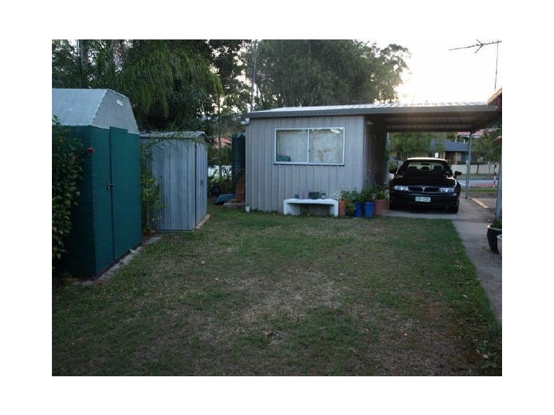 22 Eucumbene Dr, Petrie QLD 4502