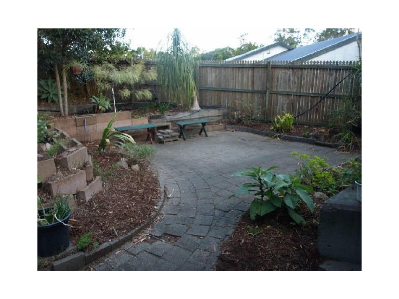 22 Eucumbene Dr, Petrie QLD 4502