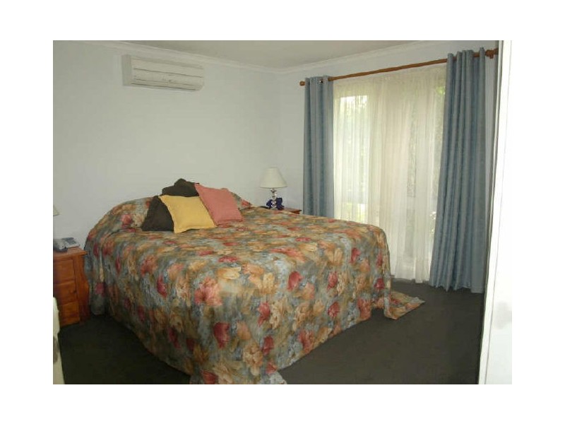 19 Eyre Av, Petrie QLD 4502