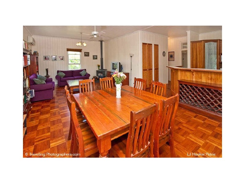 3 Connors St, Petrie QLD 4502