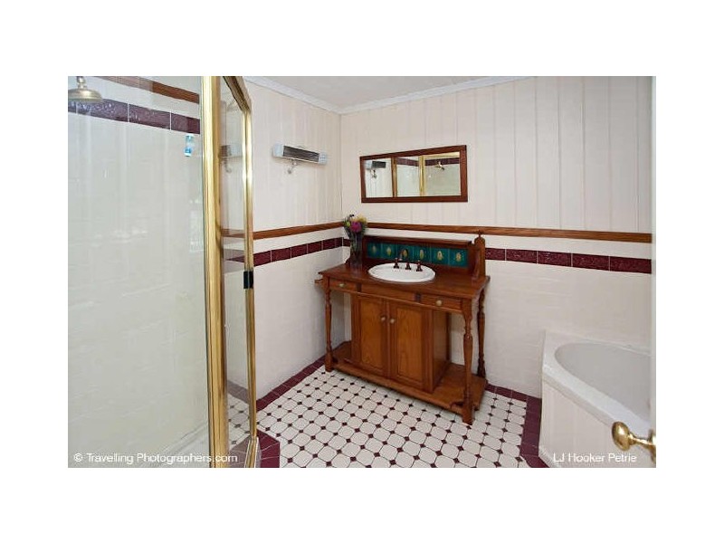 3 Connors St, Petrie QLD 4502