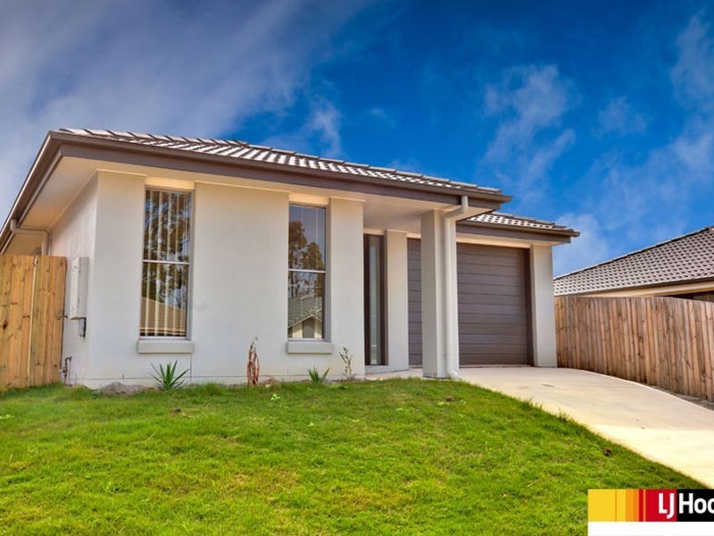 24 Diane Parade, Kallangur QLD 4503