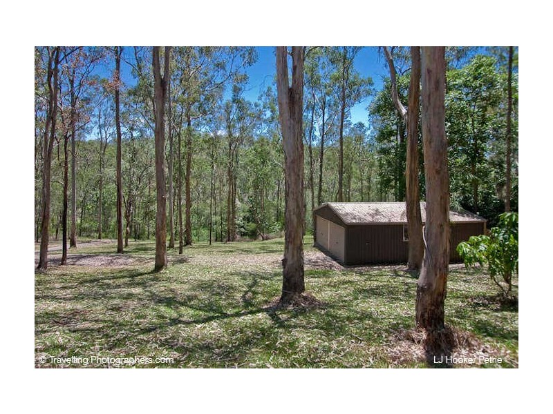 77 Whiteside Rd, Whiteside QLD 4503