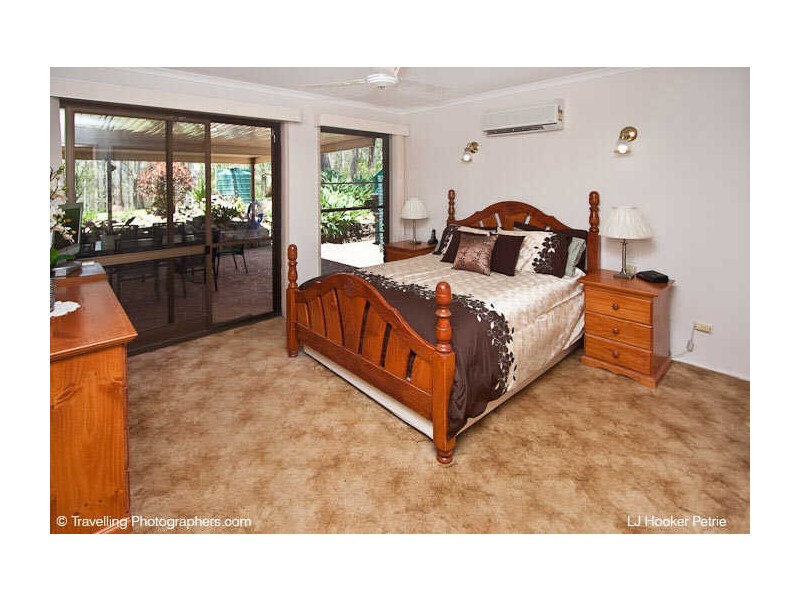 77 Whiteside Rd, Whiteside QLD 4503