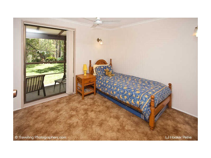 77 Whiteside Rd, Whiteside QLD 4503