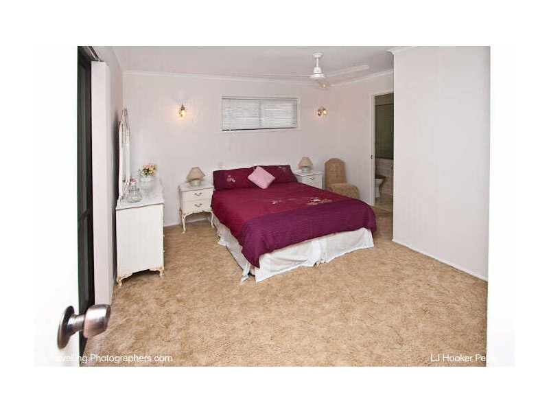 77 Whiteside Rd, Whiteside QLD 4503