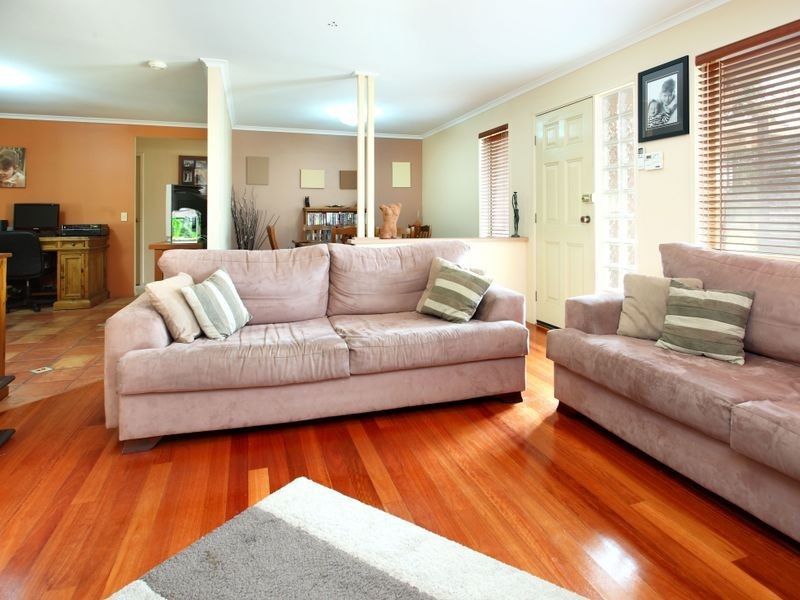 24 Garden Terrace, Kallangur QLD 4503