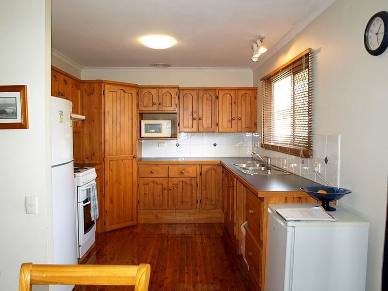 6 Belrose Avenue, Petrie QLD 4502