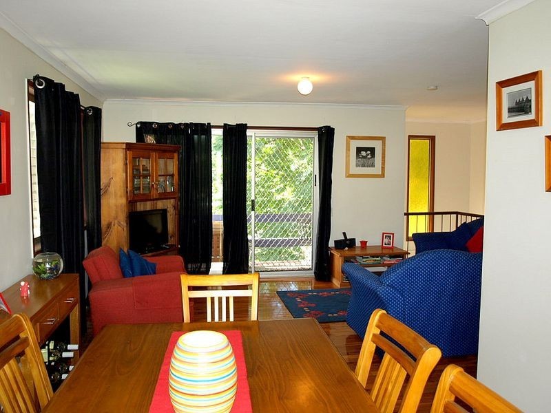 6 Belrose Avenue, Petrie QLD 4502