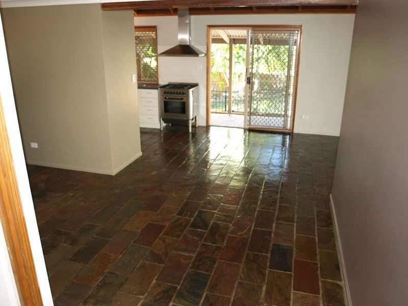 31 Constantia Drive, Petrie QLD 4502