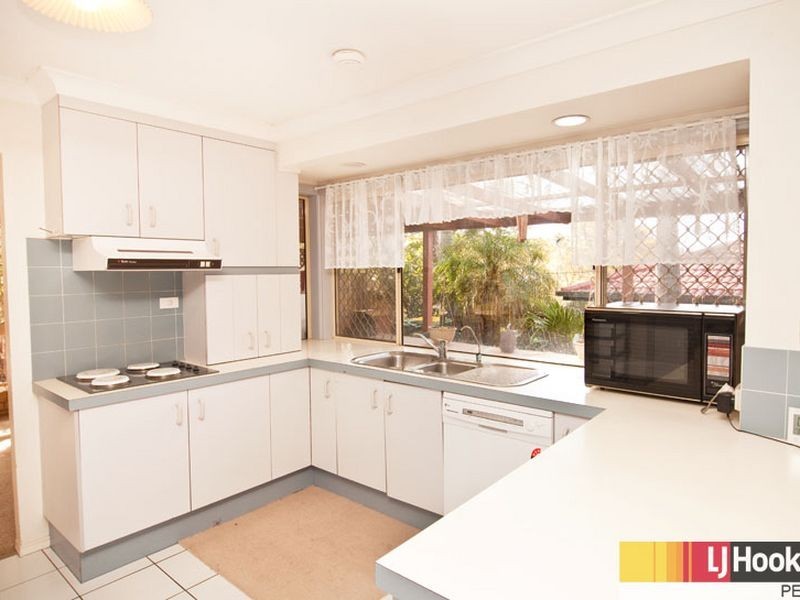 28 Rue Montaigne, Petrie QLD 4502