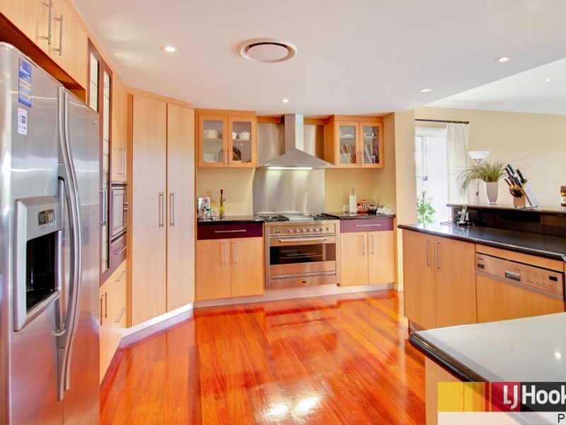 19 Inverpine Street, Petrie QLD 4502