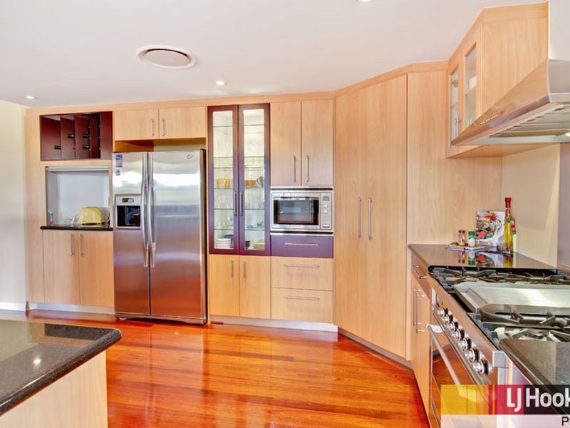 19 Inverpine Street, Petrie QLD 4502