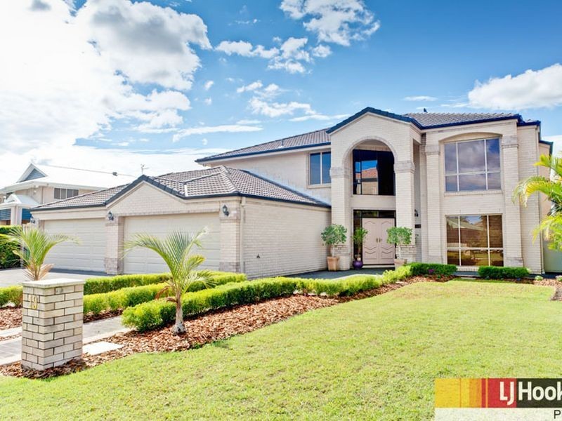 19 Inverpine Street, Petrie QLD 4502
