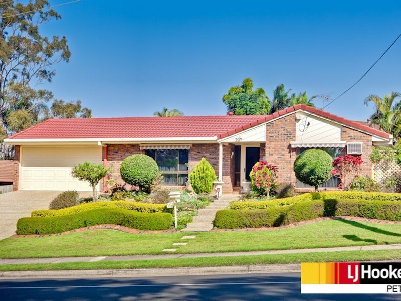 130 Frenchs Rd, Petrie QLD 4502