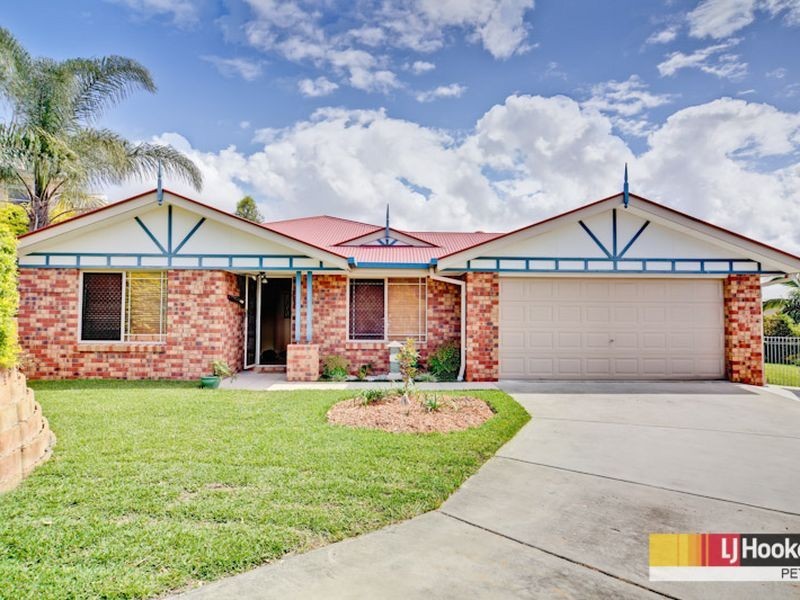 14 Valmadre Court, Petrie QLD 4502