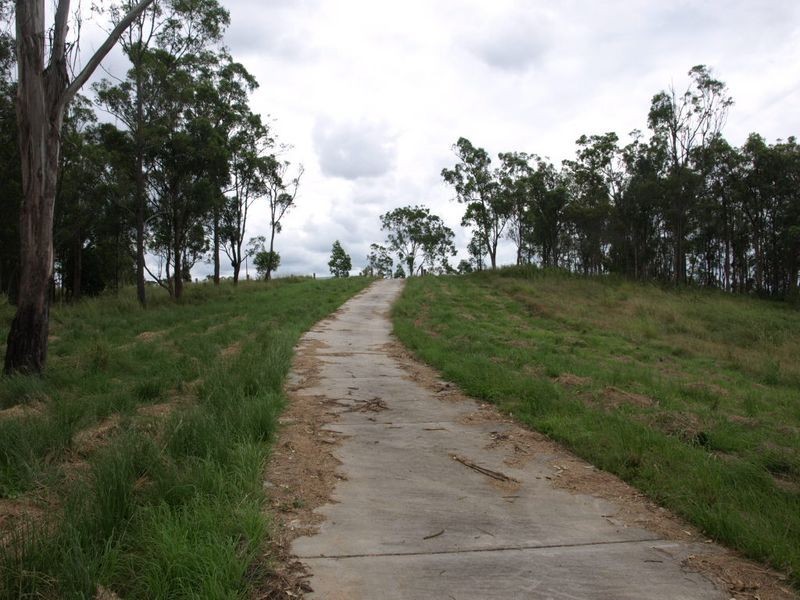 121 Springflats Court, Moorina QLD 4506