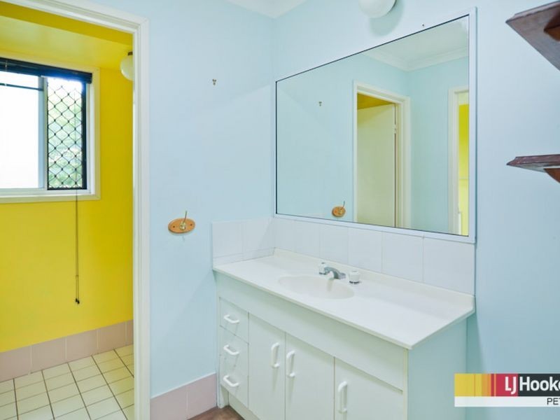 18 Wyara Court, Petrie QLD 4502