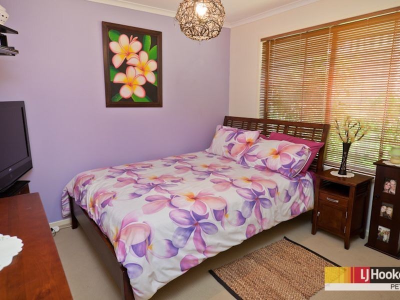 75 Frenchs Rd, Petrie QLD 4502