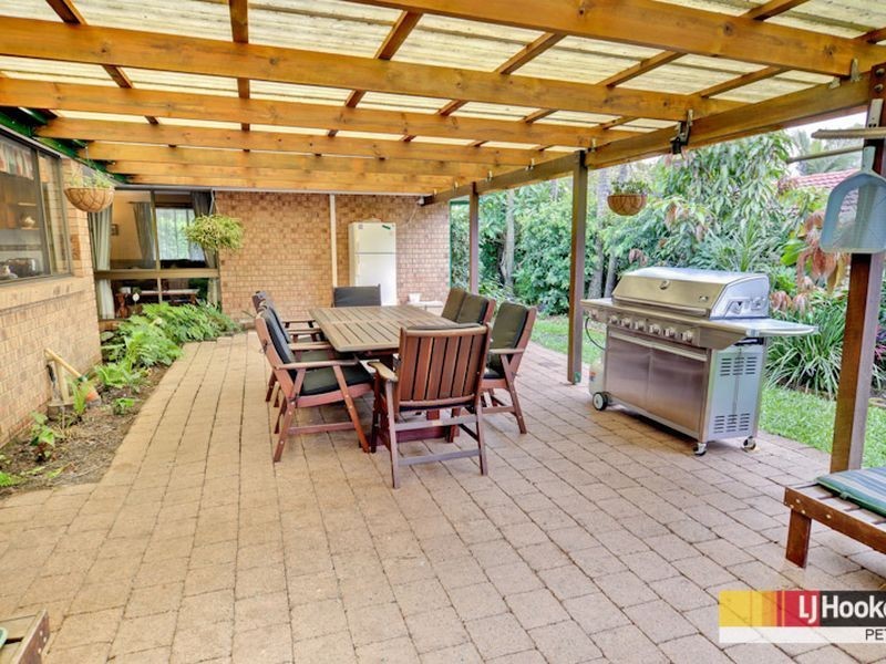 75 Frenchs Rd, Petrie QLD 4502