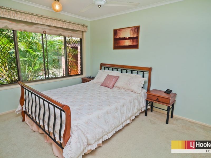 8 Macquarie Drive, Petrie QLD 4502