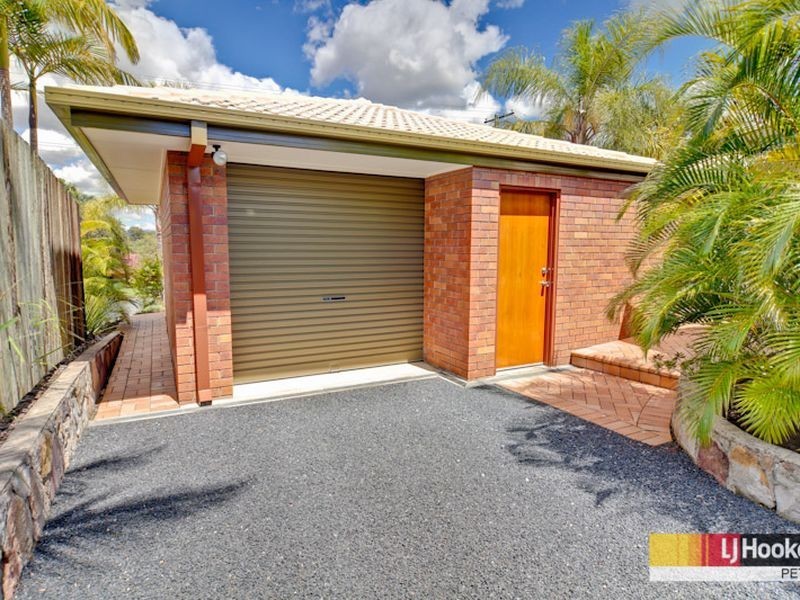 8 Macquarie Drive, Petrie QLD 4502