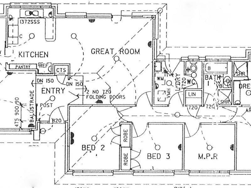8 Macquarie Drive, Petrie QLD 4502
