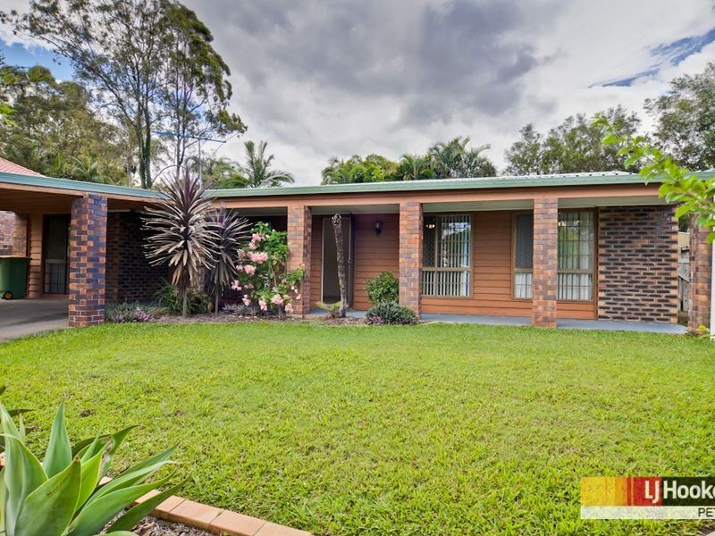 6 St Quentin Rd, Petrie QLD 4502