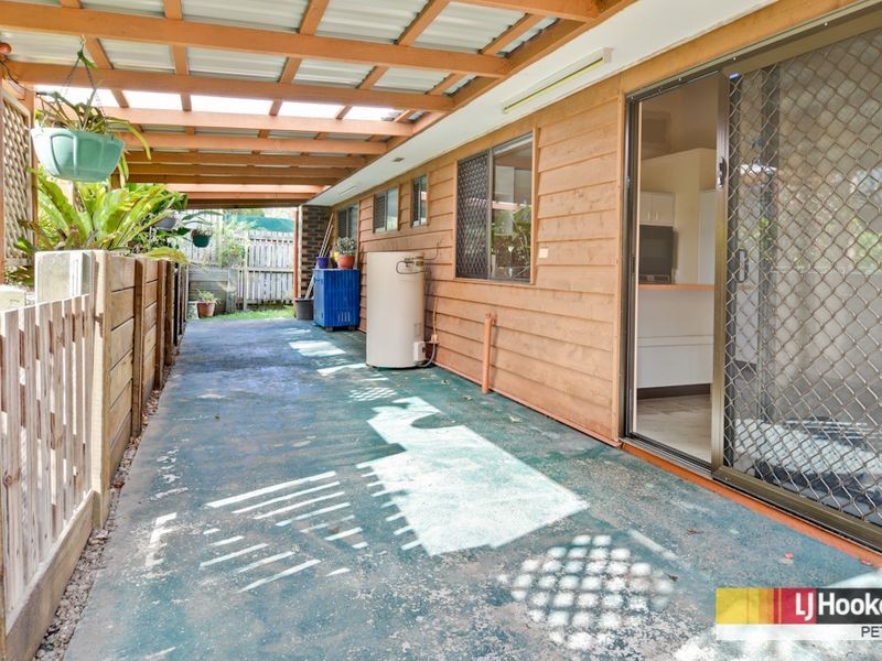 6 St Quentin Rd, Petrie QLD 4502