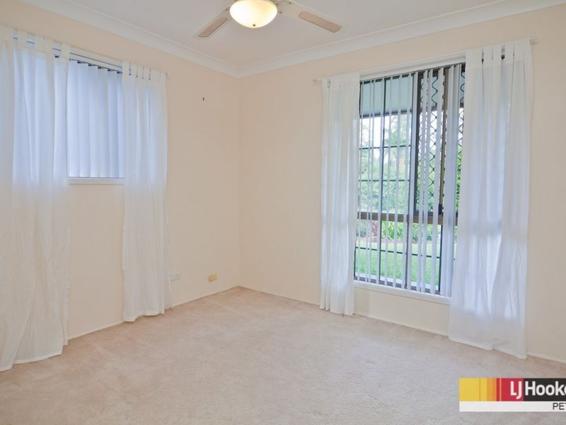 6 St Quentin Rd, Petrie QLD 4502