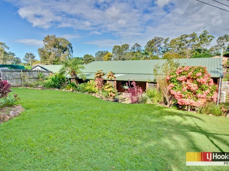 6 St Quentin Rd, Petrie QLD 4502