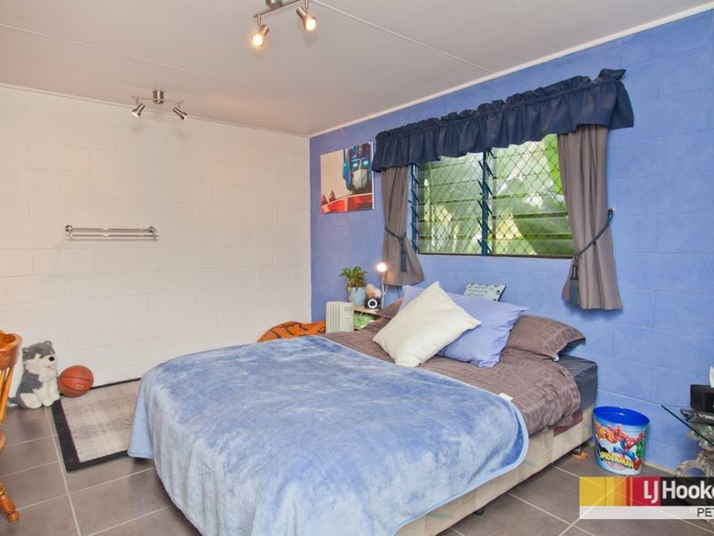 54 Young Street, Petrie QLD 4502
