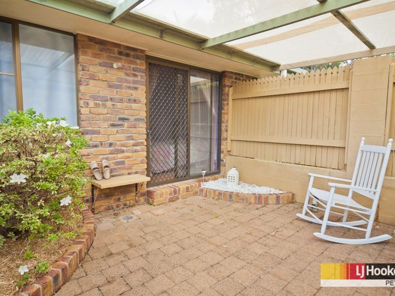 54 Young Street, Petrie QLD 4502
