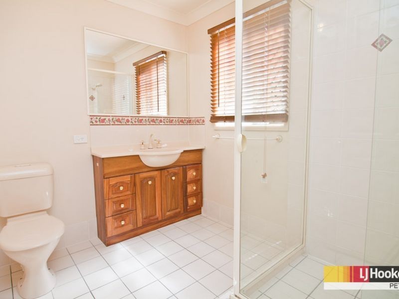 5 Markwell Court, Petrie QLD 4502