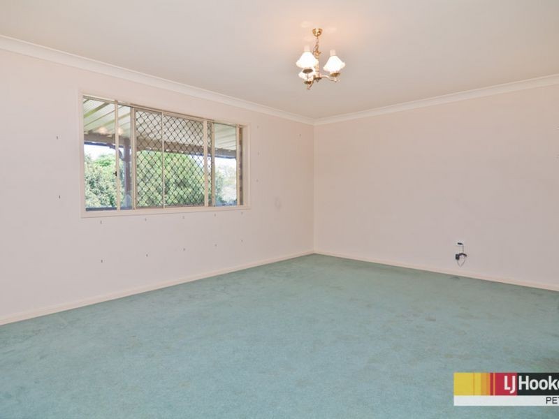 5 Markwell Court, Petrie QLD 4502