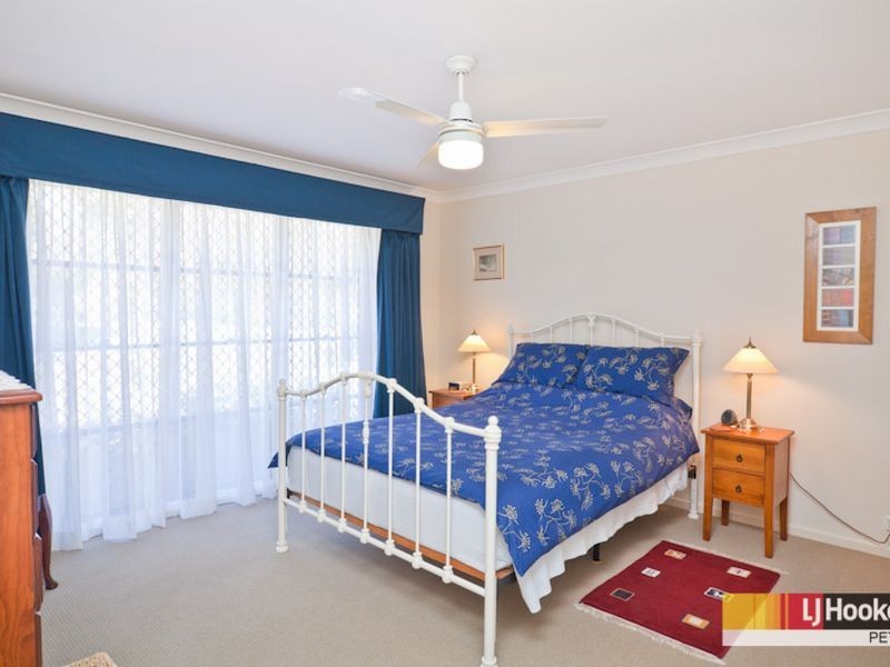 2 Tamari Place, Petrie QLD 4502