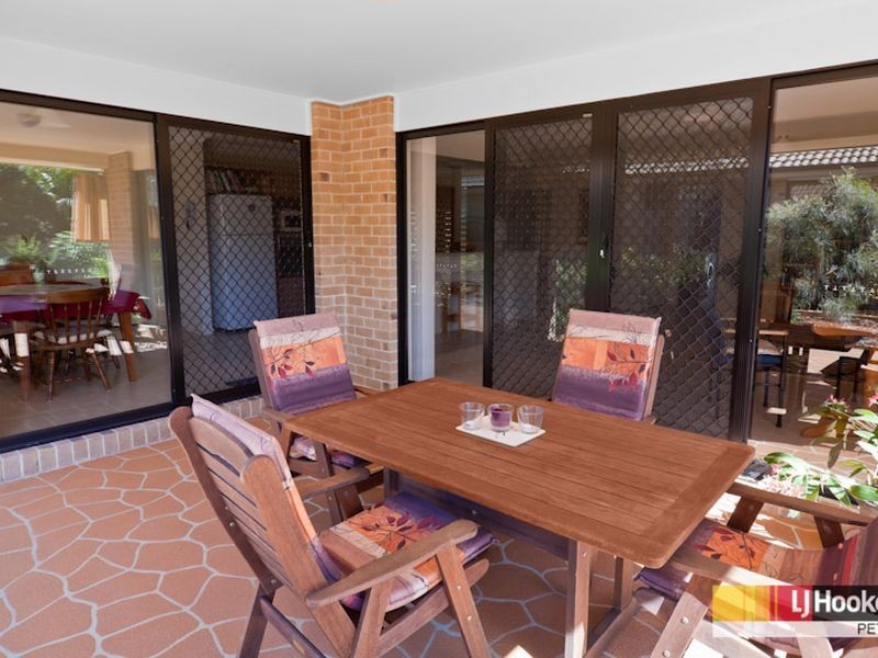 2 Tamari Place, Petrie QLD 4502