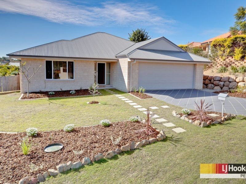 3 Beakey Close, Petrie QLD 4502