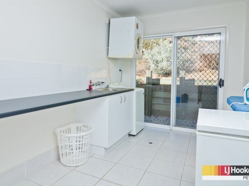 3 Beakey Close, Petrie QLD 4502