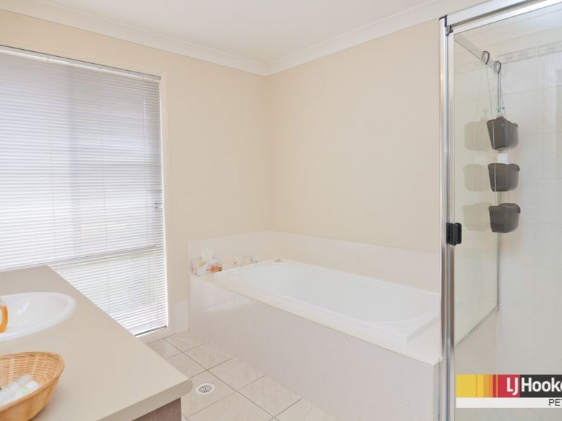 41 Ashford Circuit, Petrie QLD 4502