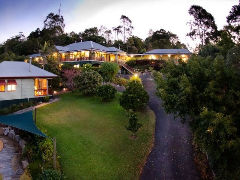 37 Fahey Road, Mount Glorious QLD 4520