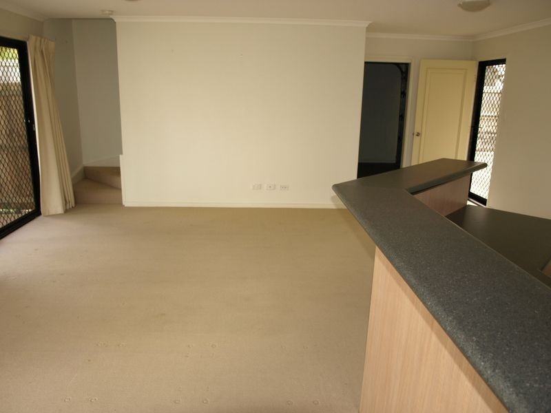 4/7 Slater Avenue, Lawnton QLD 4501