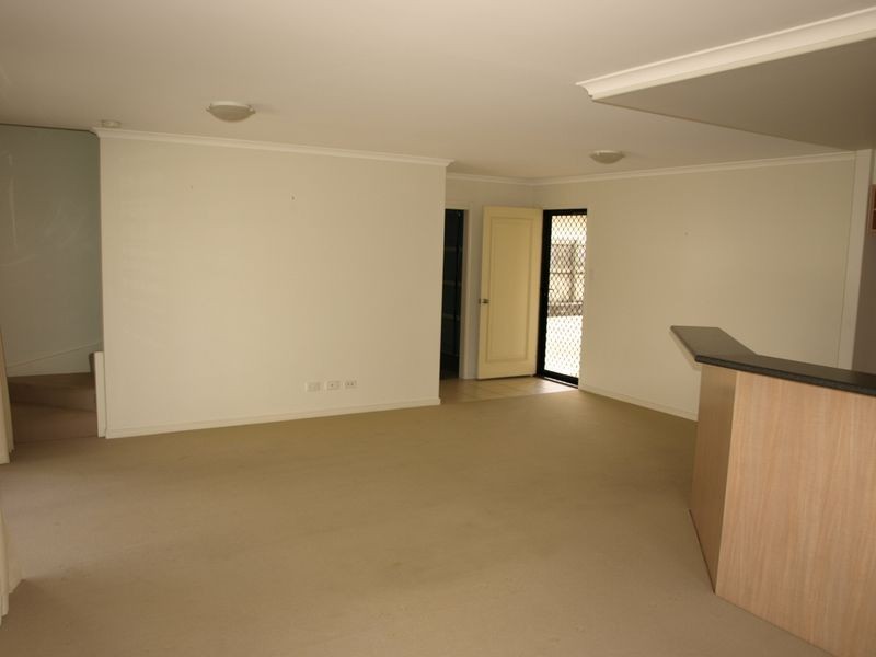 4/7 Slater Avenue, Lawnton QLD 4501