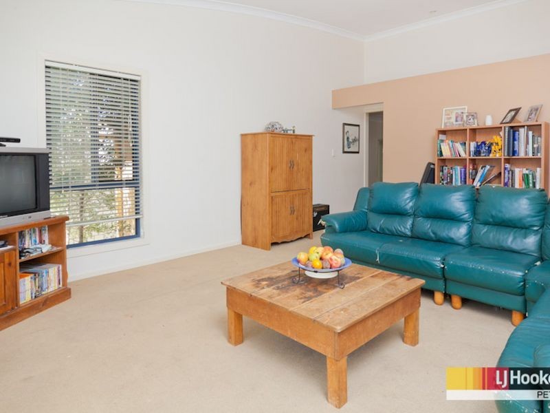 6 Webster Court, Petrie QLD 4502