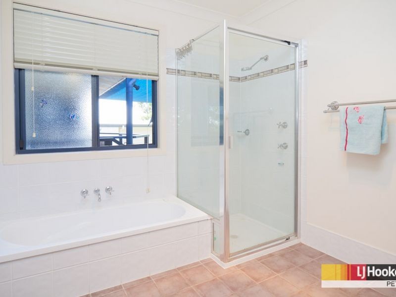 6 Webster Court, Petrie QLD 4502