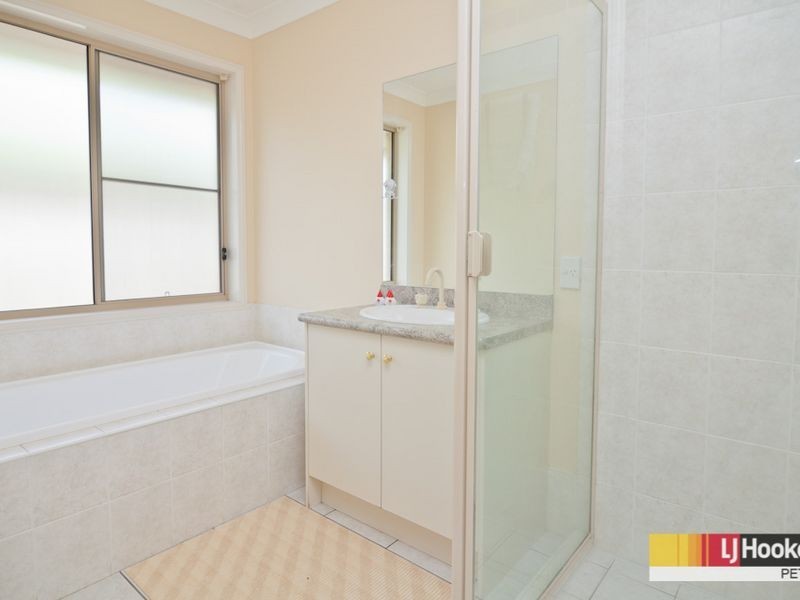 45 Kirri Avenue, Petrie QLD 4502